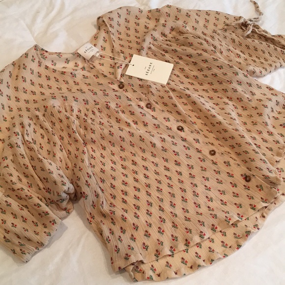 *Sold* Sezane Cristina Blouse - Picture 5 of 6